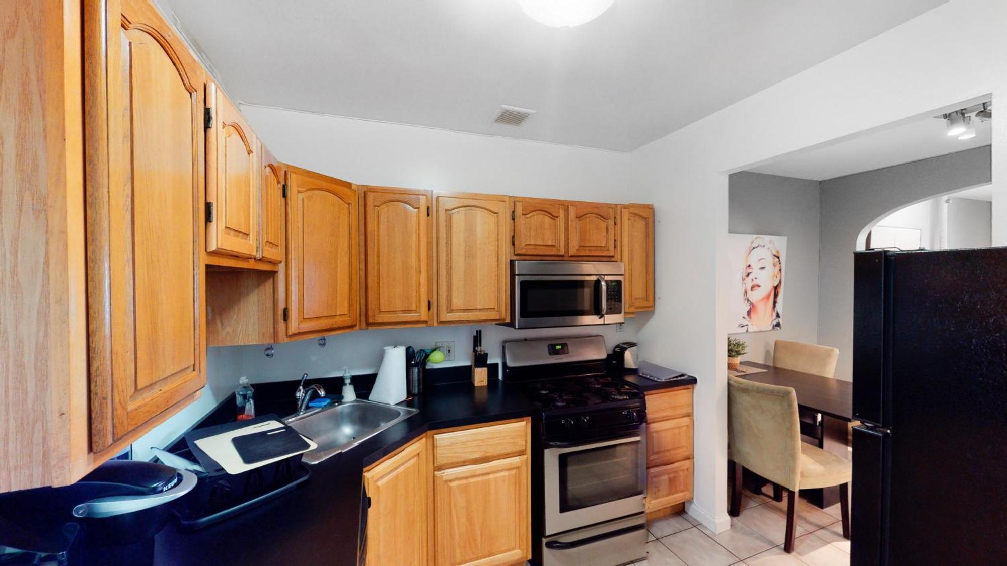 2br Near Mount Sinai & Metropolitan Hospitals Apartment